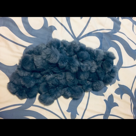 Fur Scarf - Picture 5 of 5